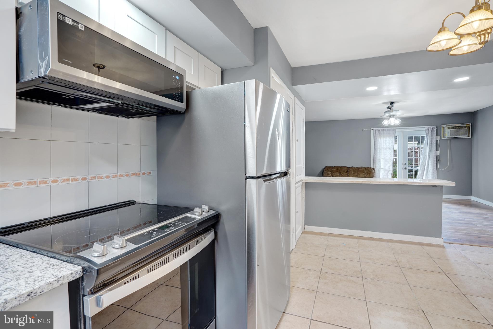 451 Via Cascata Drive Clementon, NJ 08021 - Photo 4 of 34