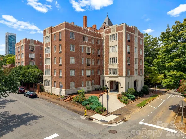 $435,000 | 301 West 10th Street, Unit 407, Charlotte, NC 28202
