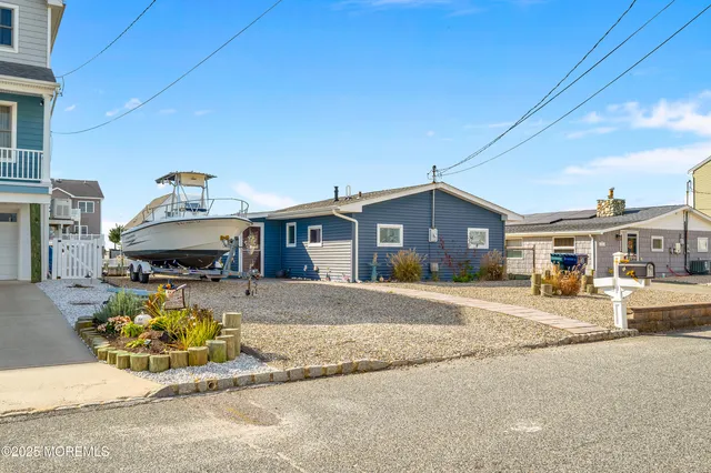 $469,900 | 7 West Schuylkill Road, Little Egg Harbor, NJ 08087