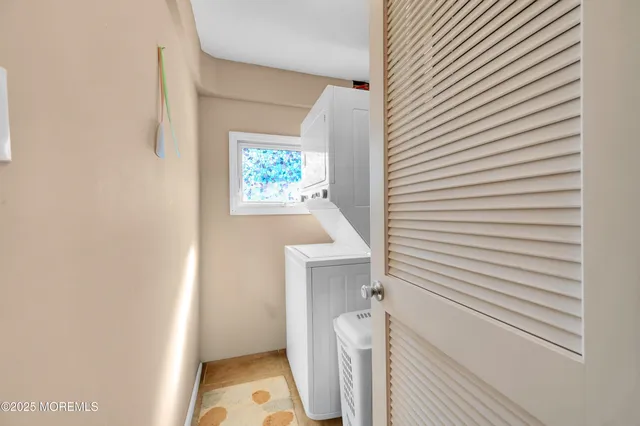 $469,900 | 7 West Schuylkill Road, Little Egg Harbor, NJ 08087