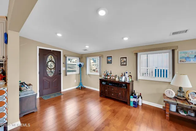 $469,900 | 7 West Schuylkill Road, Little Egg Harbor, NJ 08087