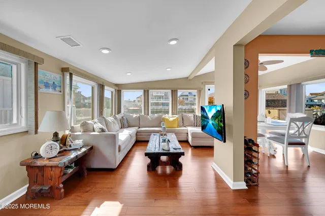 $469,900 | 7 West Schuylkill Road, Little Egg Harbor, NJ 08087