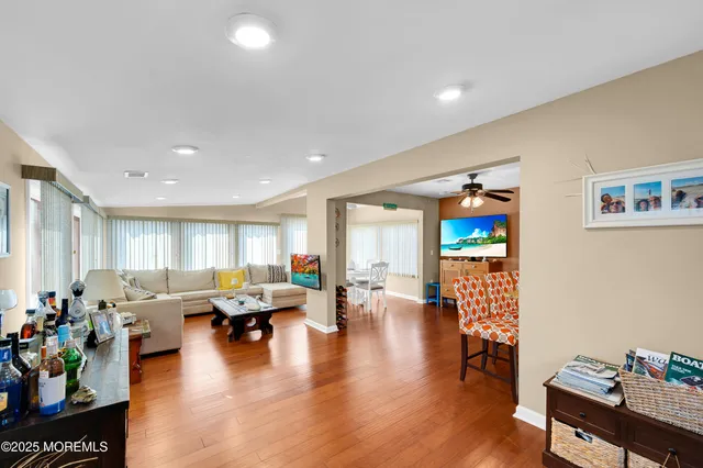 $469,900 | 7 West Schuylkill Road, Little Egg Harbor, NJ 08087