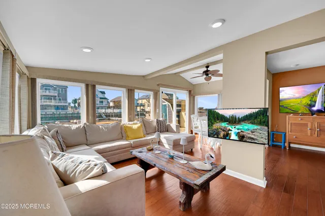 $469,900 | 7 West Schuylkill Road, Little Egg Harbor, NJ 08087