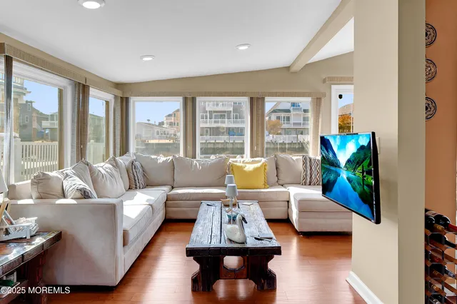 $469,900 | 7 West Schuylkill Road, Little Egg Harbor, NJ 08087