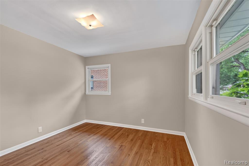 2400 Derby Road Birmingham, MI 48009 - Photo 20 of 38
