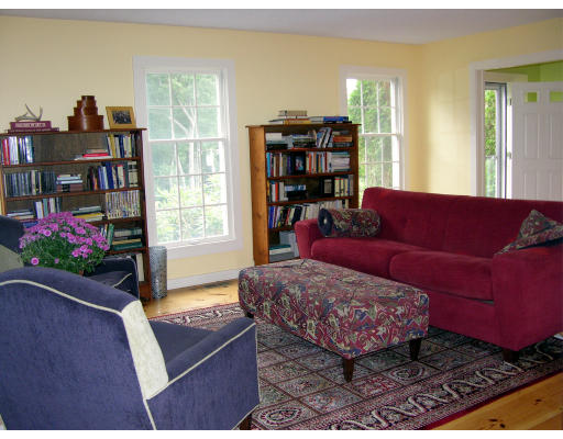 87 Depot Road Harvard, MA 01451 - Photo 8 of 17