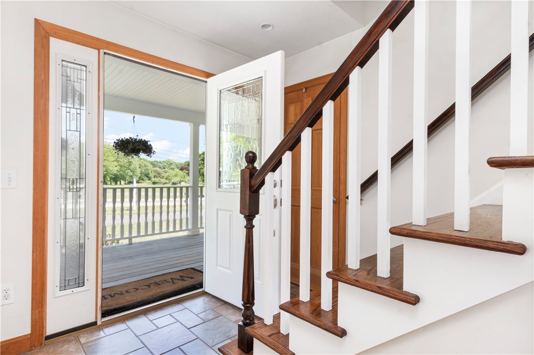 55 Schoolhouse Road Warren, RI 02885 - Photo 6 of 50 Gallery Image 6