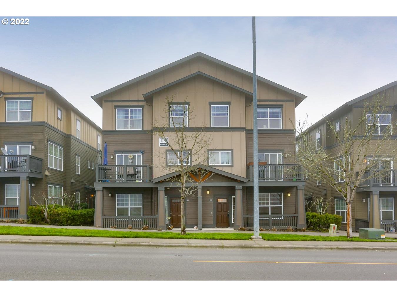 1020 Southwest 170th Avenue, Unit 100 Beaverton, OR 97003 - Photo 1 of 28 a front view of a building