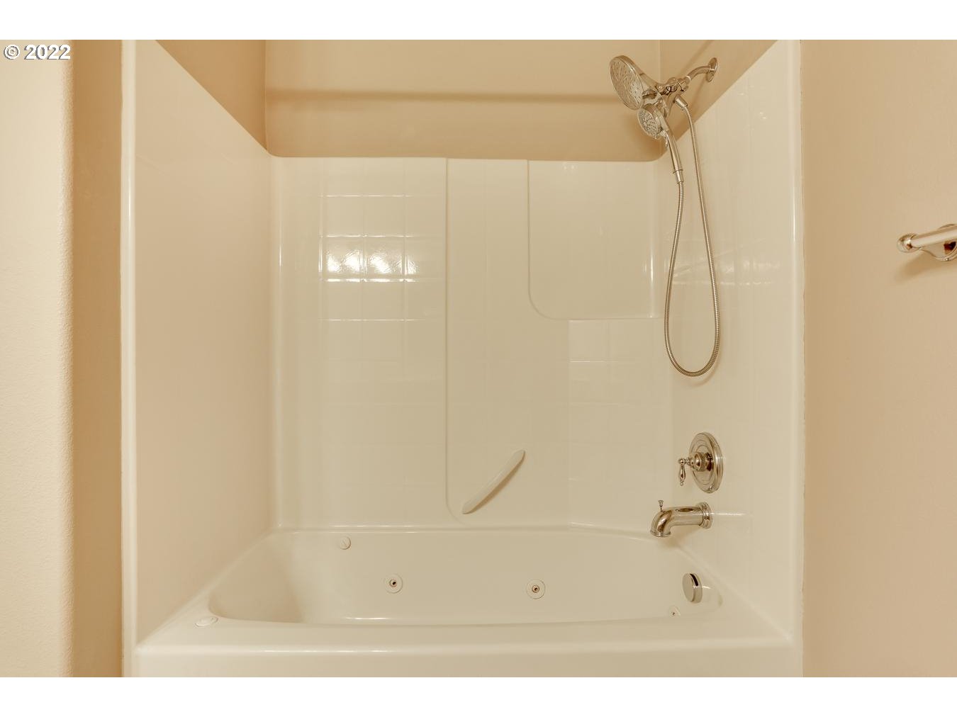 1020 Southwest 170th Avenue, Unit 100 Beaverton, OR 97003 - Photo 19 of 28 a bathroom with a shower