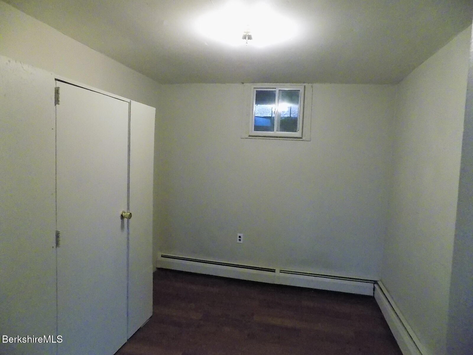 286 Walnut Street North Adams, MA 01247 - Photo 20 of 24 an empty room with windows