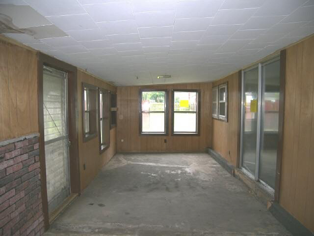 1115 Elm Street Rochester, IN 46975 - Photo 6 of 9