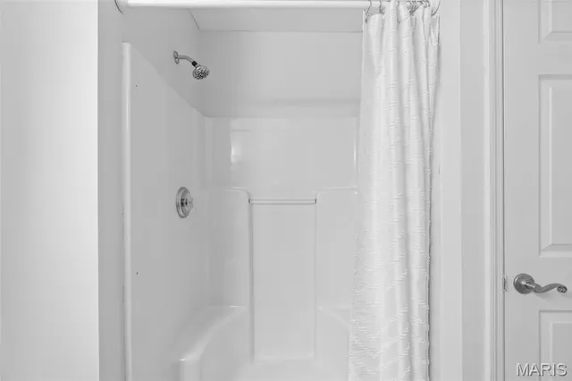 $275,000 | 1241 Fenton Ridge Drive, Fenton, MO 63026