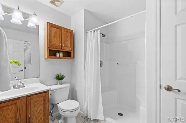 $275,000 | 1241 Fenton Ridge Drive, Fenton, MO 63026