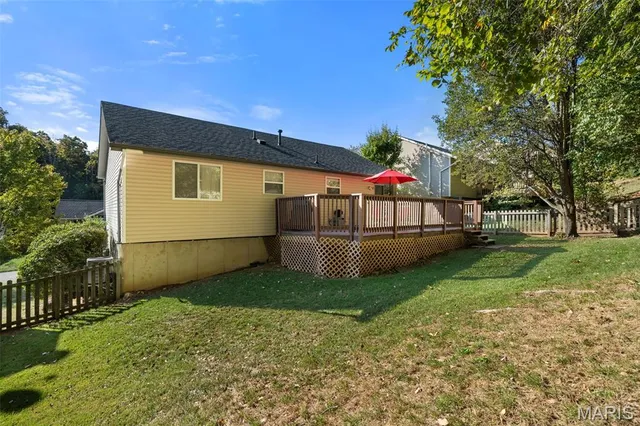 $275,000 | 1241 Fenton Ridge Drive, Fenton, MO 63026