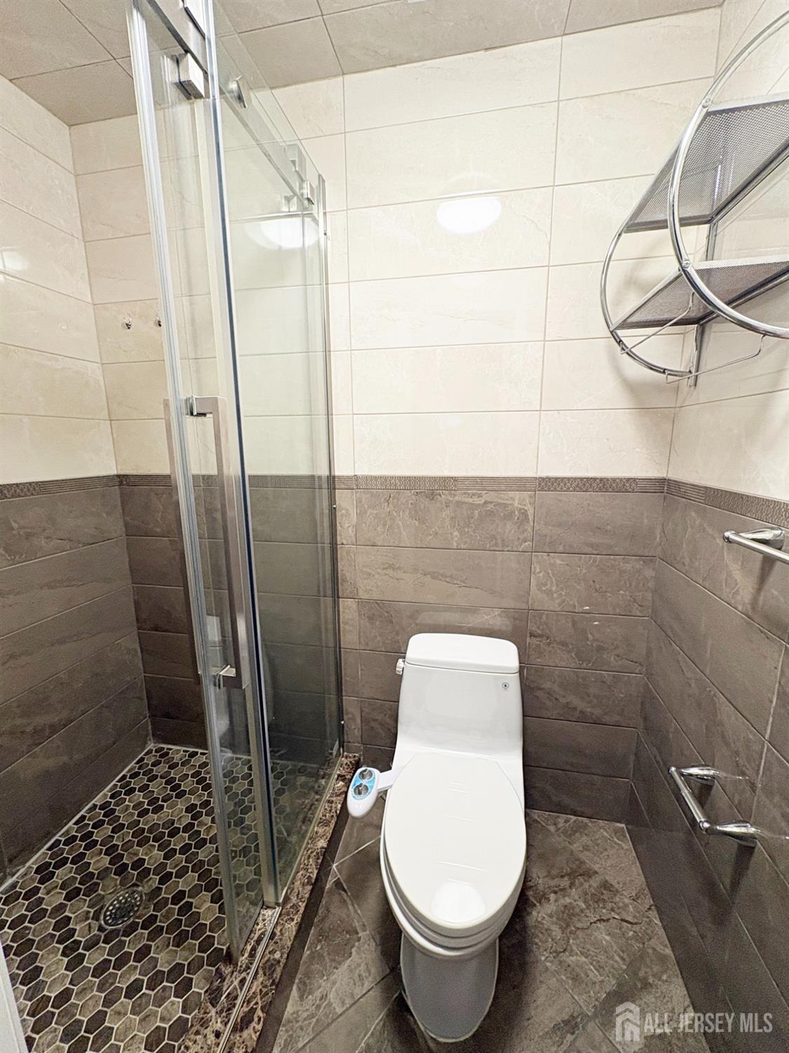 61 Rose Street Edison, NJ 08817 - Photo 15 of 17