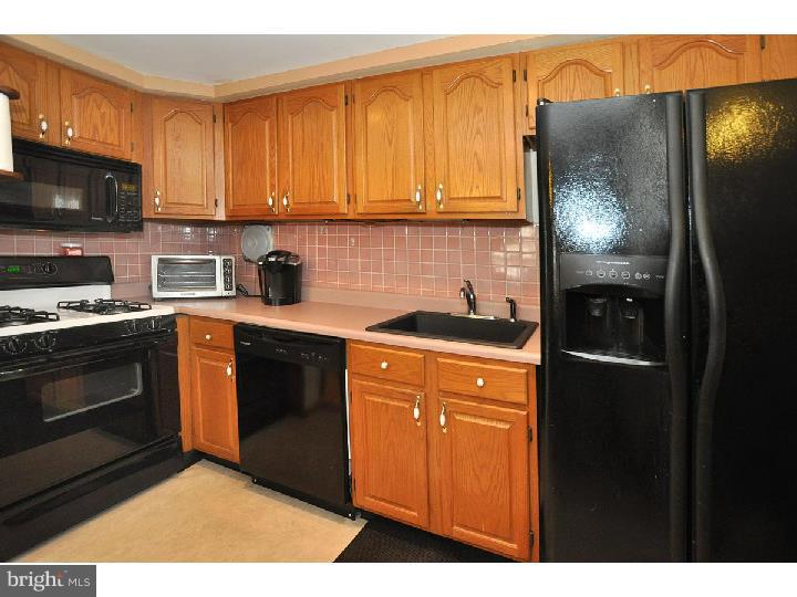 123 Redford Road Oreland, PA 19075 - Photo 11 of 24 Kitchen