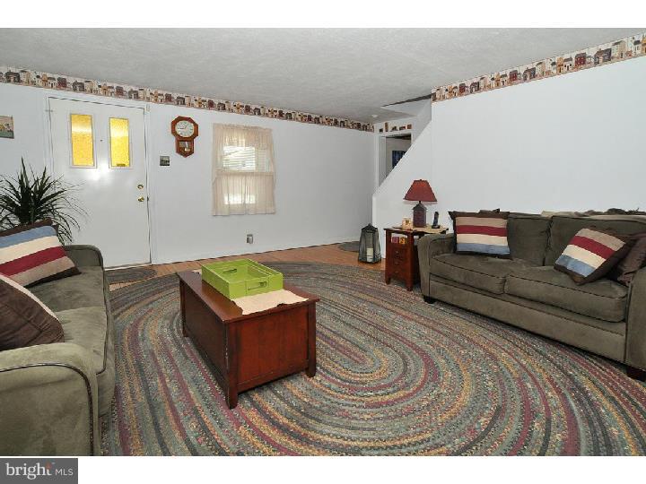 123 Redford Road Oreland, PA 19075 - Photo 7 of 24 Living Room