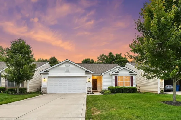 $349,775 | 116 Broadstone Circle East, Blacklick, OH 43004
