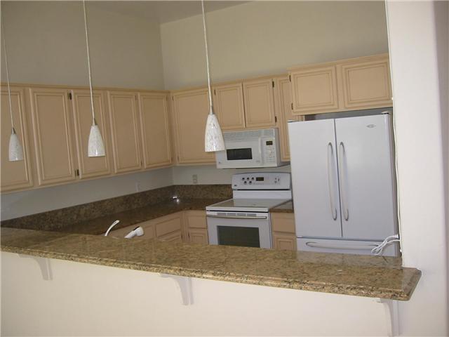 8909 Circle R View Lane Escondido, CA 92026 - Photo 4 of 17
