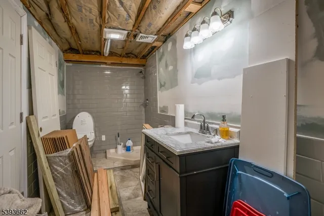 $479,000 | 316 Spring Garden Road, Milford, NJ 08848