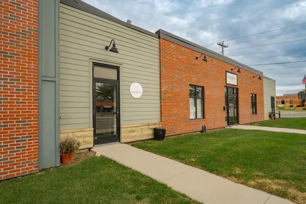 $375 | 102 North Main Street, Stewartville, MN 55976