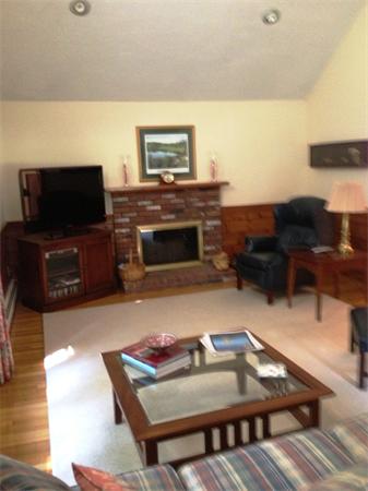 24 Juniper Road Franklin, MA 02038 - Photo 5 of 11 Gallery Image 5