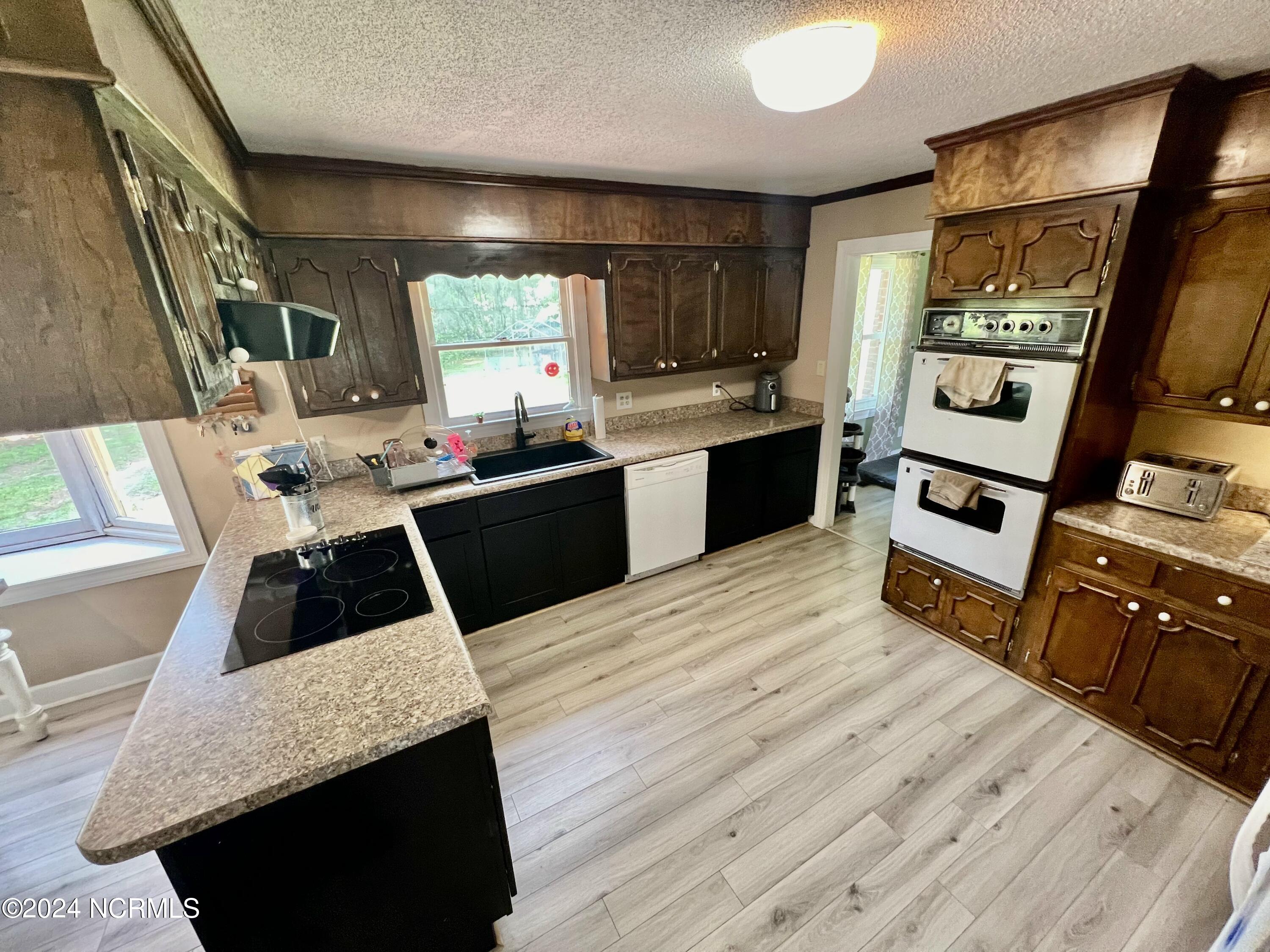 255 Gray Road Vanceboro, NC 28586 - Photo 16 of 22 Kitchen 2