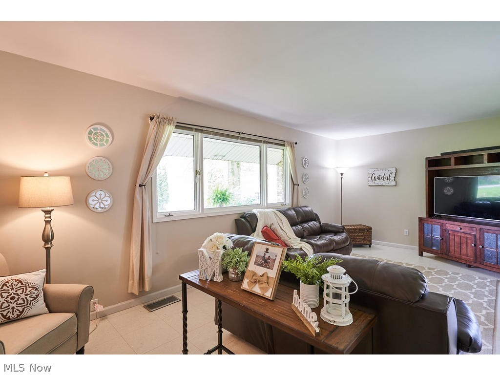 1925 Koons Road North Canton, OH 44720 - Photo 4 of 28 Gallery Image 4