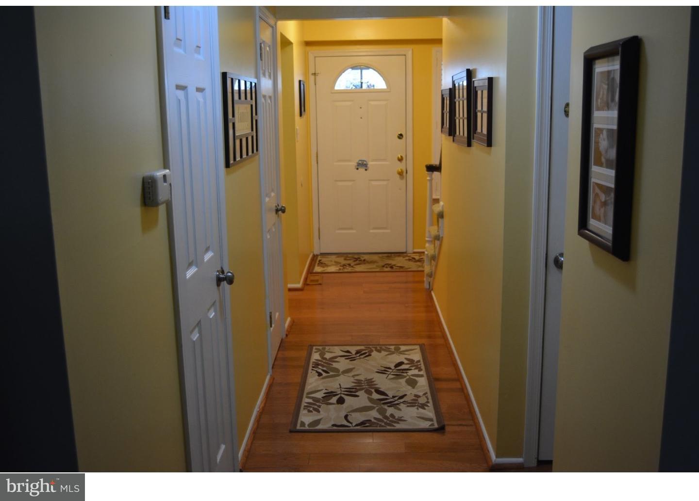 8 Farnwood Road Mount Laurel, NJ 08054 - Photo 2 of 21 Foyer