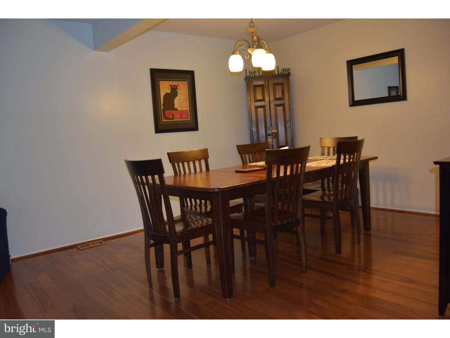 8 Farnwood Road Mount Laurel, NJ 08054 - Photo 5 of 21 Dining Room