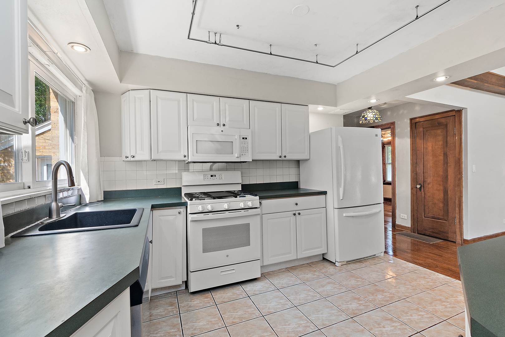 1800 Shermer Road Northbrook, IL 60062 - Photo 9 of 51