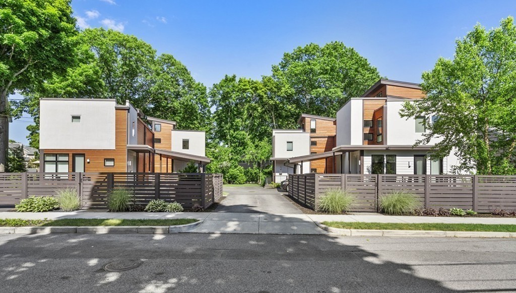 10 Coyne Road, Unit 10 Newton, MA 02468 - Photo 1 of 32 Gallery Image 1