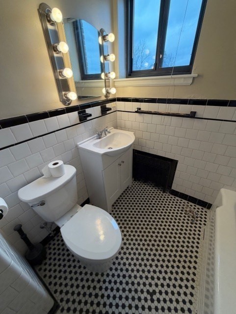 14 Ashland Street, Unit 2R Worcester, MA 01609 - Photo 16 of 18