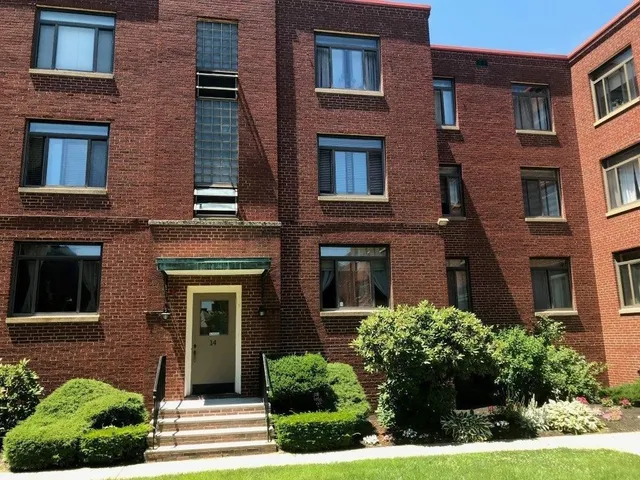 $264,900 | 14 Ashland Street, Unit 2R, Worcester, MA 01609