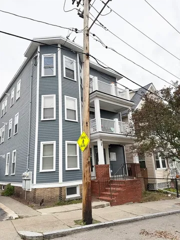 $3,100 | 18 Salina Road, Unit 3, Boston, MA 02122