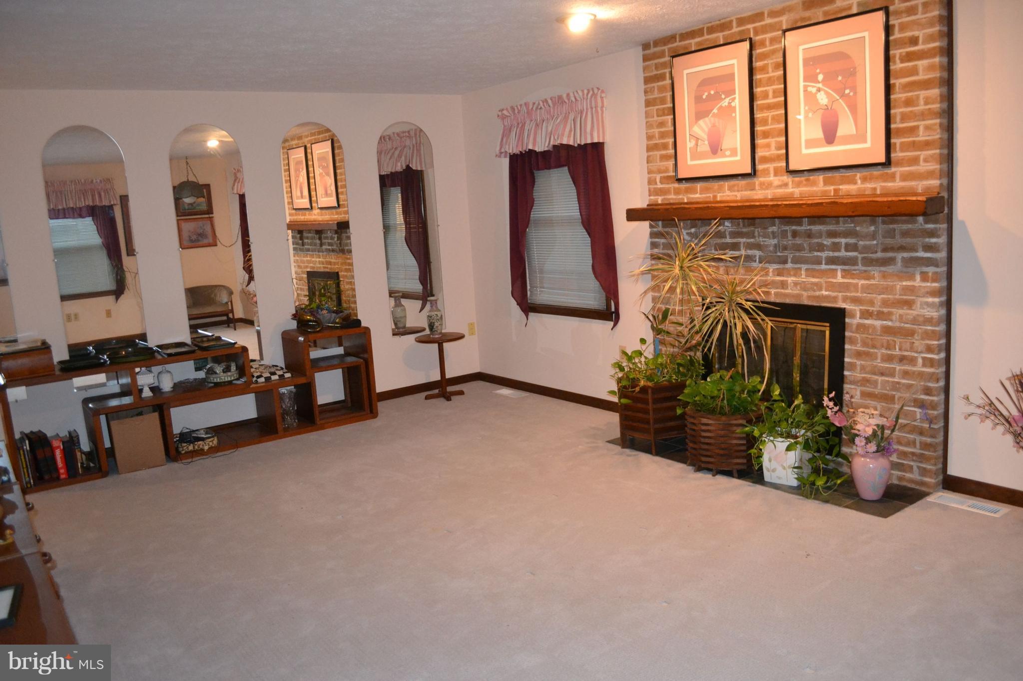 611 Westgate Road Aberdeen, MD 21001 - Photo 11 of 21 Living Room