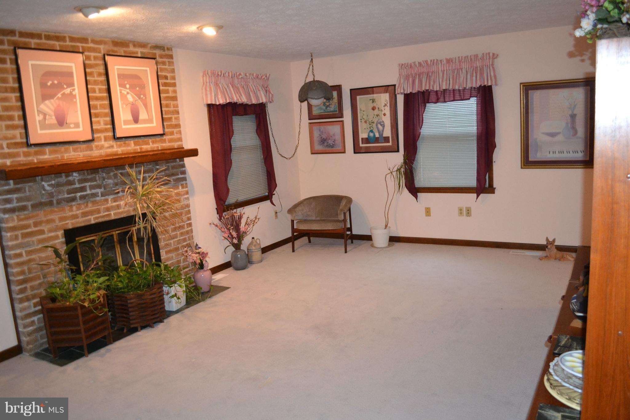 611 Westgate Road Aberdeen, MD 21001 - Photo 12 of 21 Living Room