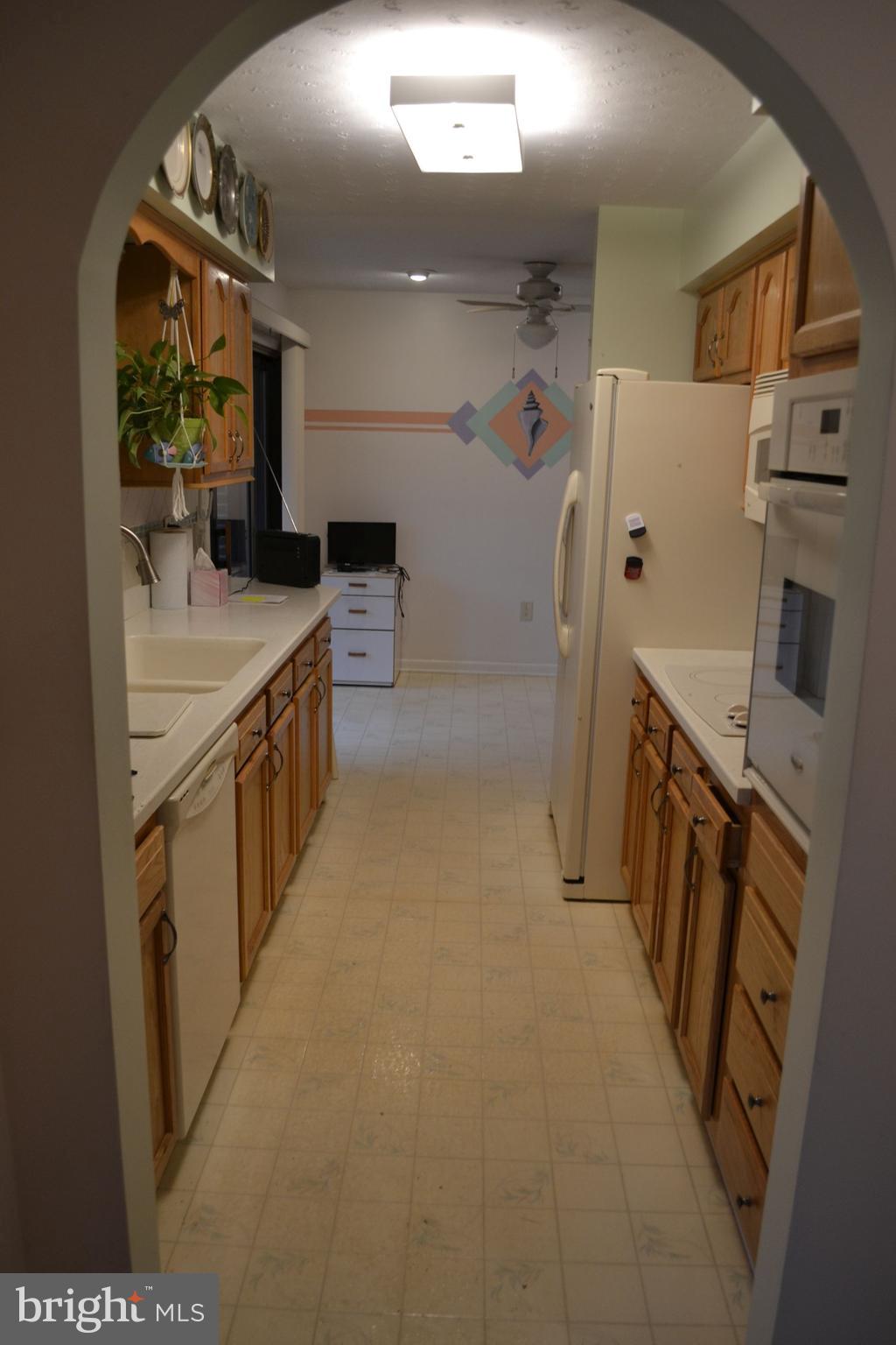 611 Westgate Road Aberdeen, MD 21001 - Photo 15 of 21 Kitchen