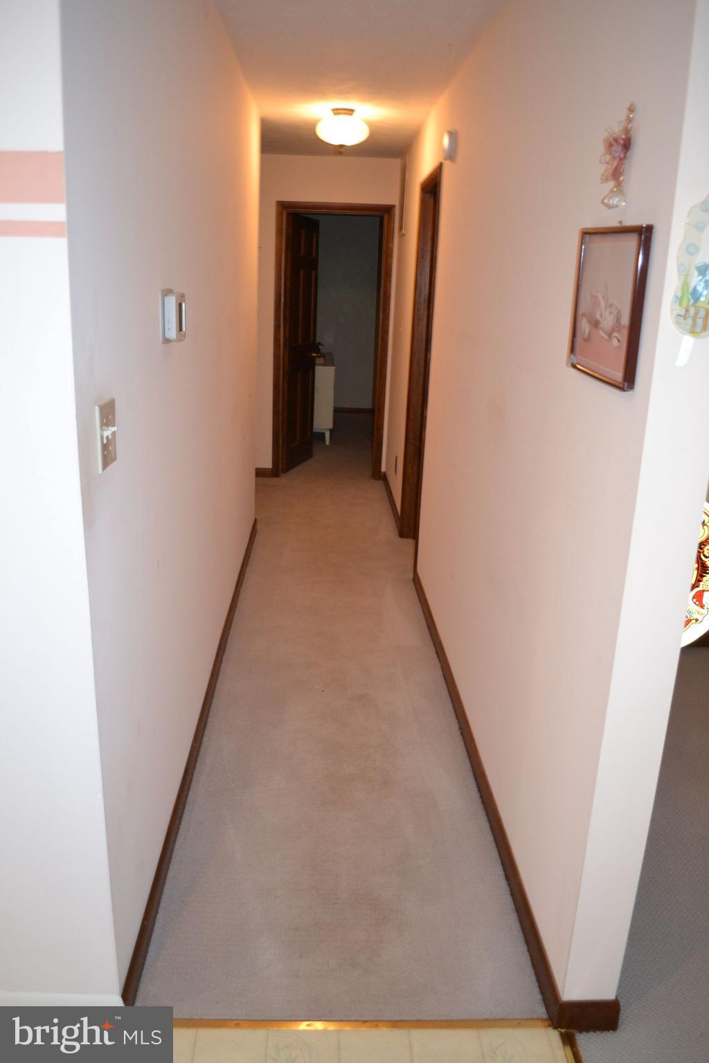 611 Westgate Road Aberdeen, MD 21001 - Photo 19 of 21 Hallway