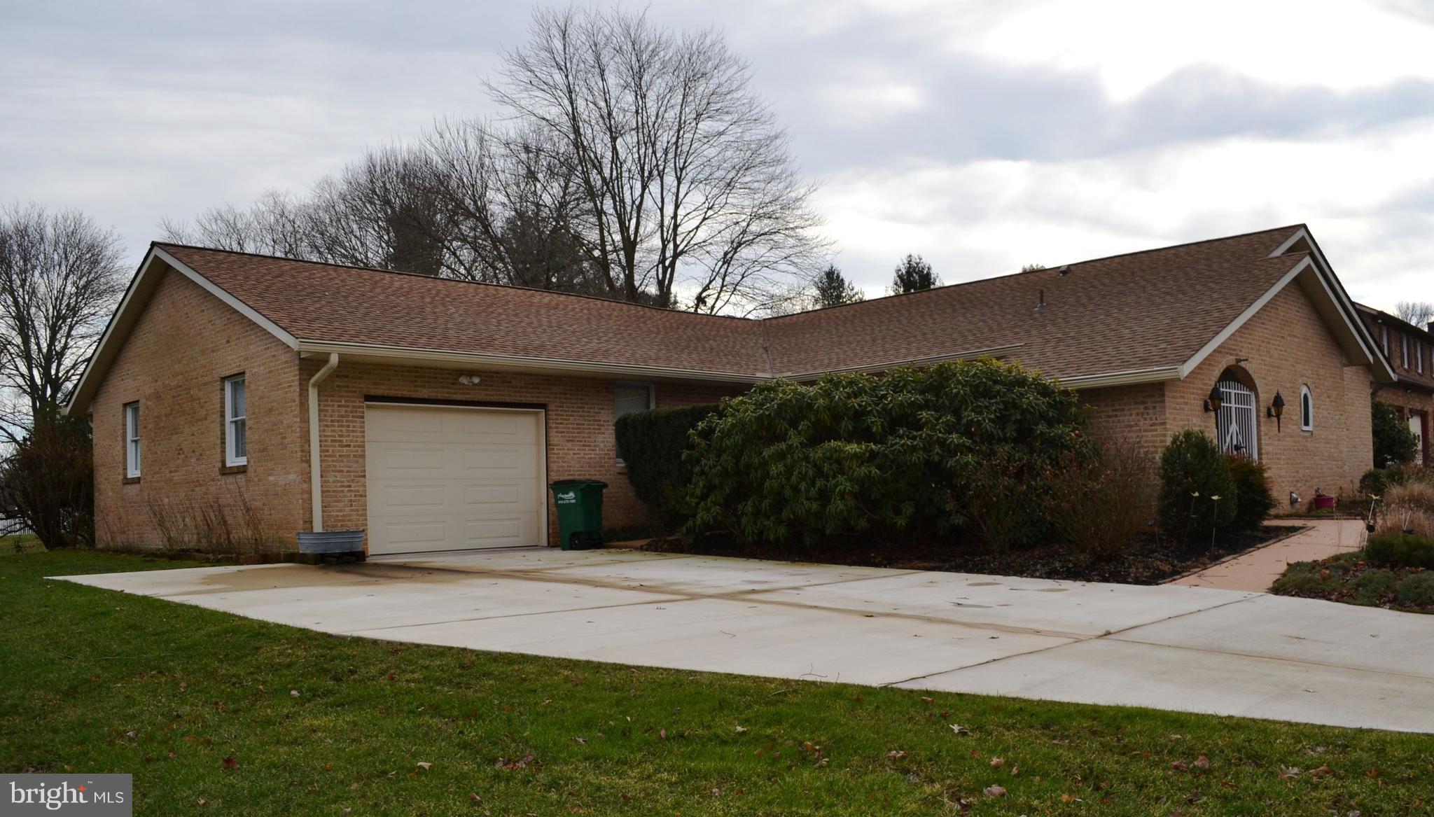 611 Westgate Road Aberdeen, MD 21001 - Photo 3 of 21 Side and Front View