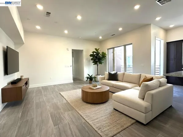 $1,049,000 | 1625 Delano Street, Unit 31, Milpitas, CA 95035