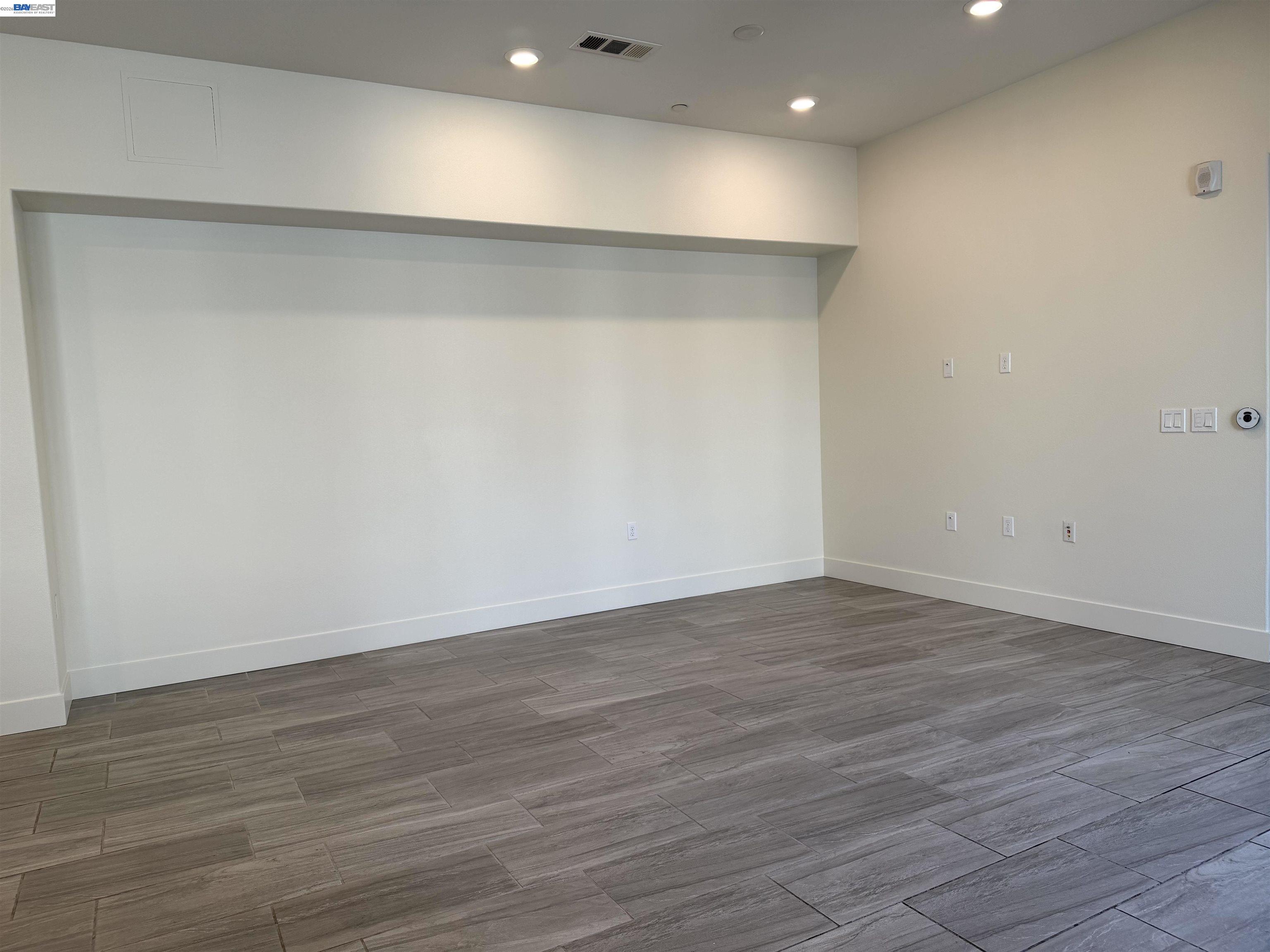 1625 Delano Street, Unit 31 Milpitas, CA 95035 - Photo 4 of 50