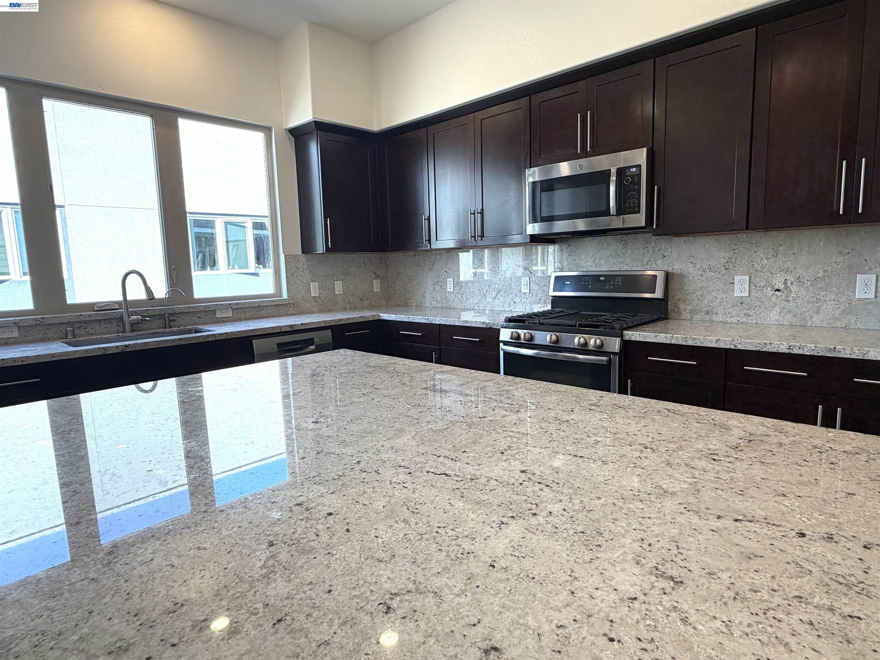 1625 Delano Street, Unit 31 Milpitas, CA 95035 - Photo 9 of 50