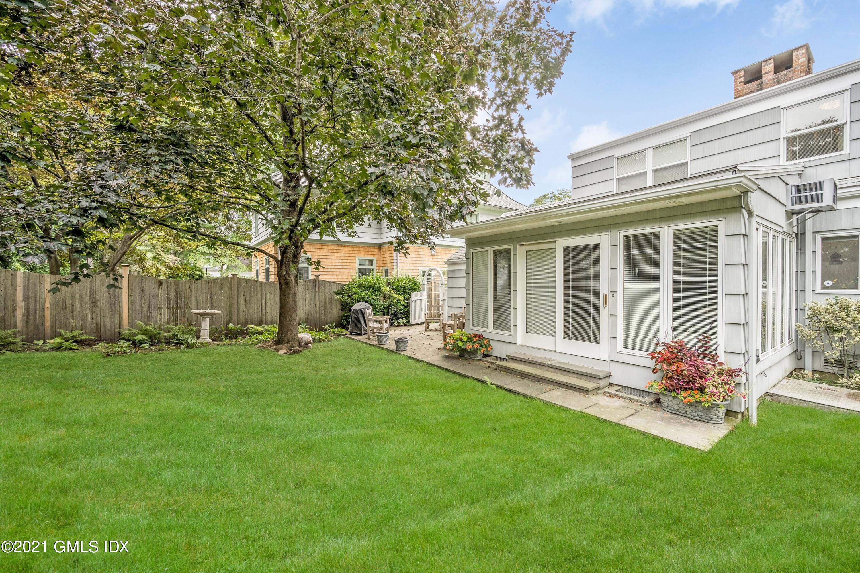 18 Glen Road Greenwich, CT 06830 - Photo 4 of 21 004-396598-210922_119_10721352