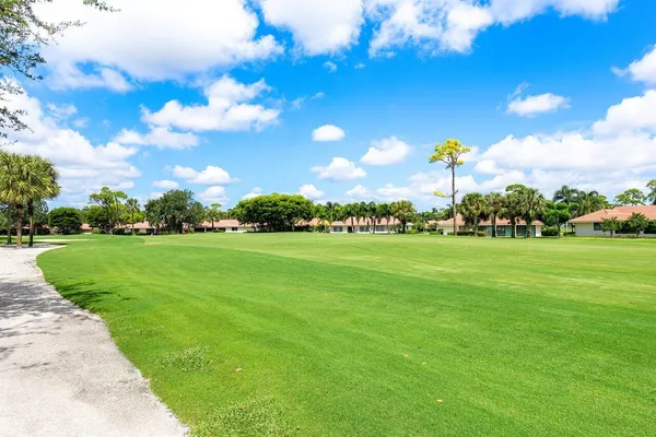$270,000 | 4143 Kittiwake Court, Unit KITTIWAKE, Boynton Beach, FL 33436