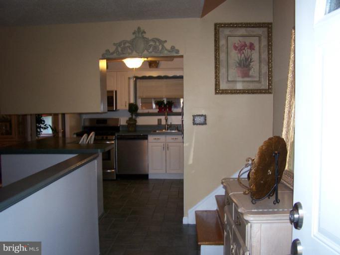 5923 Johnnycake Road Baltimore, MD 21207 - Photo 14 of 30 Foyer