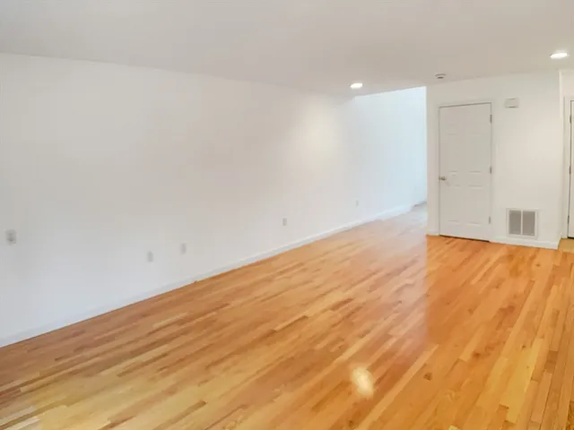 $425,000 | 18 Alden Drive, Unit 3, Berlin, MA 01503