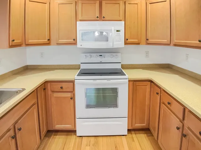 $425,000 | 18 Alden Drive, Unit 3, Berlin, MA 01503