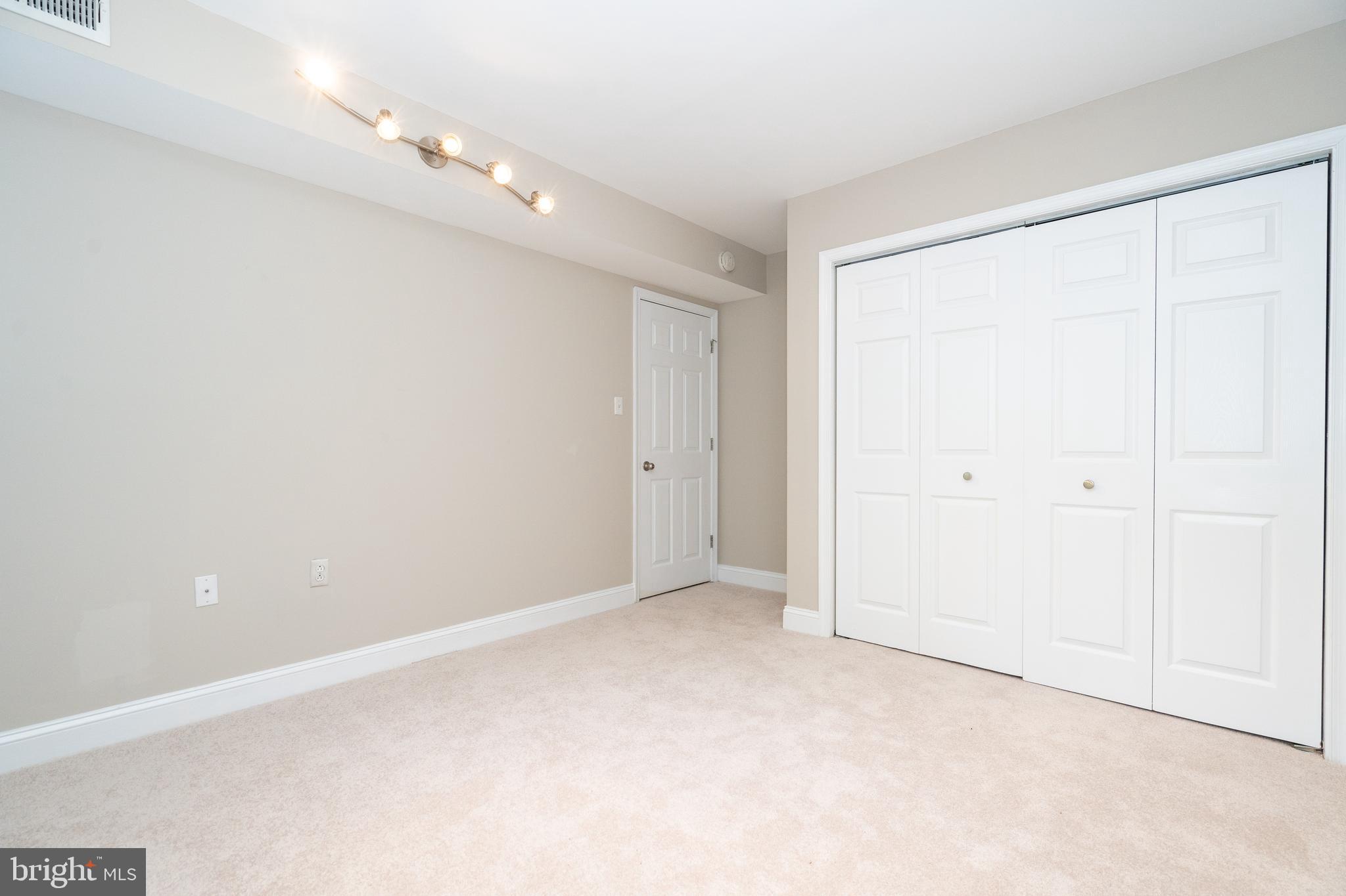 1406 Northgate Square, Unit 2C Reston, VA 20190 - Photo 26 of 53 Gallery Image 26